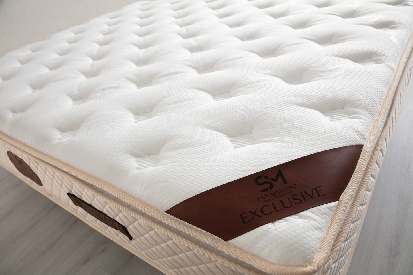 Matelas SAN MARTINO 32 cm d'Épaisseur Ressorts Beige - avec surmatelas Intégré