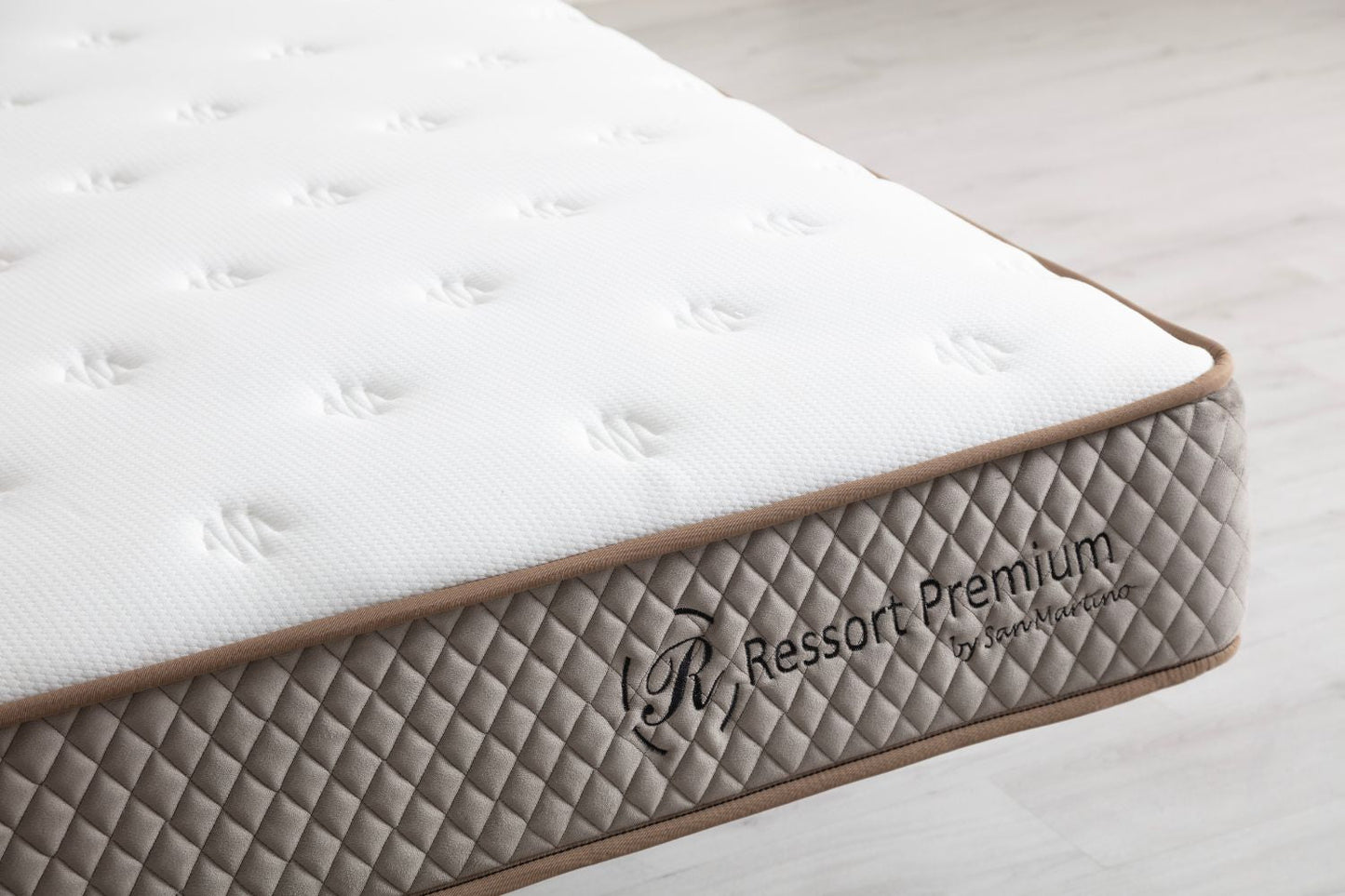 Matelas SAN MARTINO 26cm d'Épaisseur Ressort